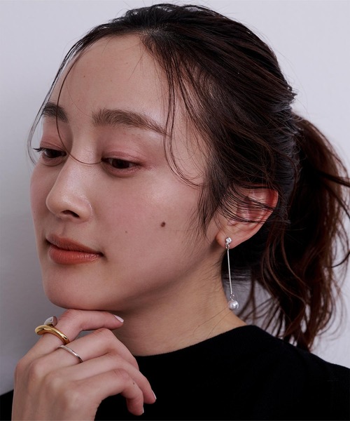 UR'S（ユアーズ）の「ﾛﾝｸﾞﾊﾟｰﾙﾋﾟｱｽ（ピアス（両耳用）・レディース・シルバー/ゴールド・FREE）」の10枚目の写真