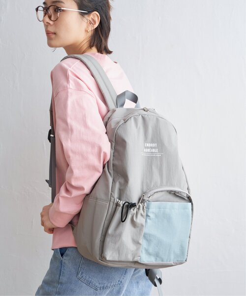 LBC（エルビーシー）の「撥水ナイロン多機能リュック（バックパック/リュック・レディース・ブラック/グレー・FREE）」の4枚目の写真