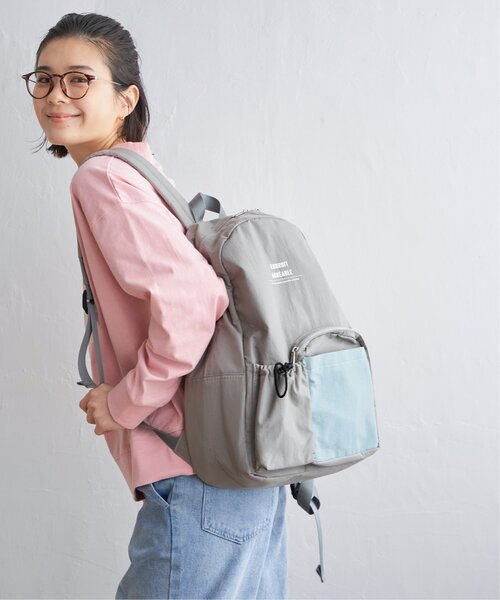 LBC（エルビーシー）の「撥水ナイロン多機能リュック（バックパック/リュック・レディース・ブラック/グレー・FREE）」の5枚目の写真