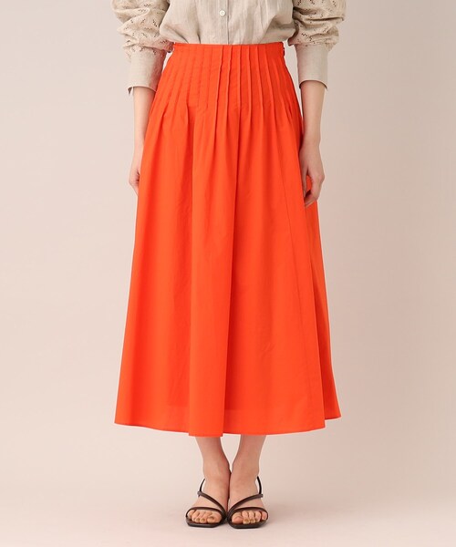 UNTITLED（アンタイトル）の「◆【１枚で着映える／洗える】ピンタック ボリュームフレアスカート（スカート・レディース・オレンジ/ライトベージュ/オフホワイト・01/50/42/44/02/46/03/04/00/48）」の5枚目の写真