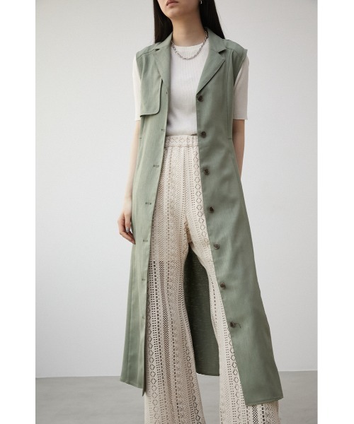 AZUL by moussy（アズールバイマウジー）の「SINGLE FLAP GILET ONEPIECE/シングルフラップジレワンピース（ワンピース・レディース・ライトカーキ/ブラック/ライトベージュ・SMALL/MEDIUM）」の3枚目の写真