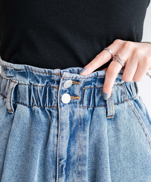 WEGO（ウィゴー）の「WEGO/【マルチサイズ】ウエストフリルタックテーパードデニムパンツ（デニムパンツ・レディース・ライトインディゴブルー/コバルトブルー・X-SMALL/SMALL/MEDIUM/LARGE）」の3枚目の写真