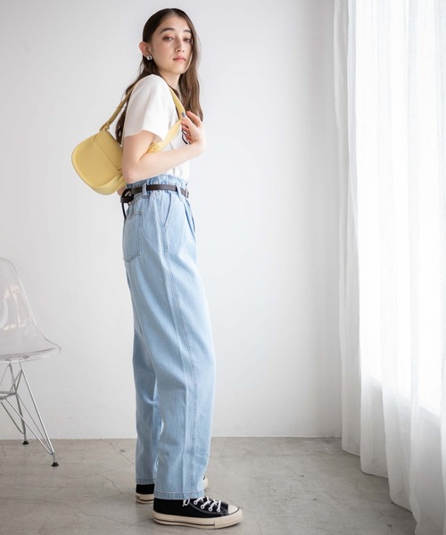 WEGO（ウィゴー）の「WEGO/【マルチサイズ】ウエストフリルタックテーパードデニムパンツ（デニムパンツ・レディース・ライトインディゴブルー/コバルトブルー・X-SMALL/SMALL/MEDIUM/LARGE）」の7枚目の写真