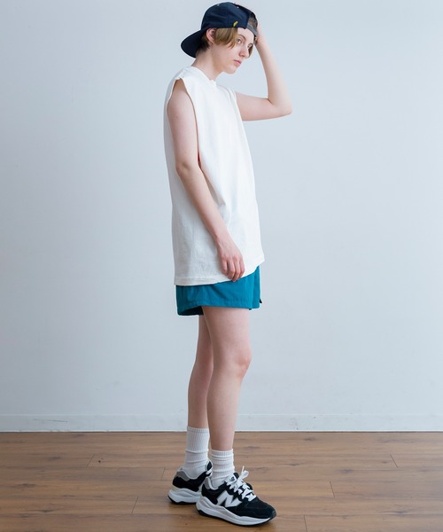 LOS ANGELES APPAREL（ロサンゼルスアパレル）の「Los Angeles Apparel スリーブレス TEE 6.5oz（タンクトップ・メンズ・オフホワイト/ブラック・MEDIUM/X-LARGE/LARGE）」の5枚目の写真