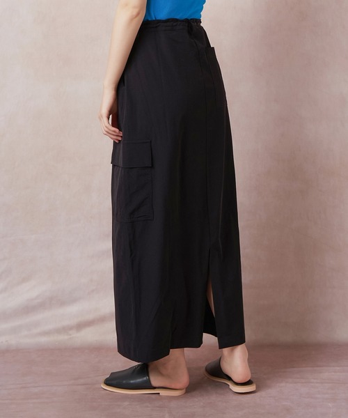 Lull（ルル）の「【Lull / ルル】撥水・速乾 / ナイロンカーゴスカート（スカート・レディース・ブラック/ライトカーキ・ONESIZE）」の3枚目の写真
