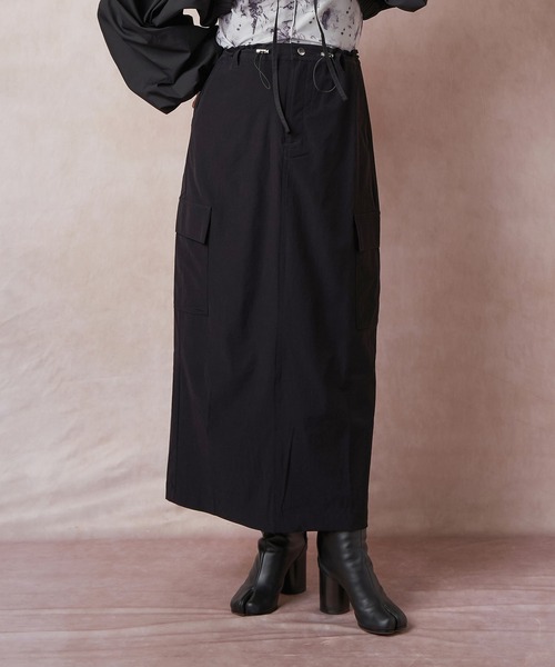 Lull（ルル）の「【Lull / ルル】撥水・速乾 / ナイロンカーゴスカート（スカート・レディース・ブラック/ライトカーキ・ONESIZE）」の4枚目の写真