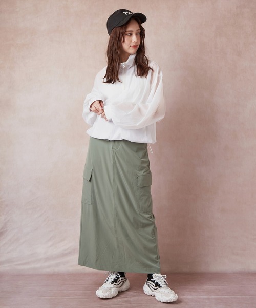 Lull（ルル）の「【Lull / ルル】撥水・速乾 / ナイロンカーゴスカート（スカート・レディース・ブラック/ライトカーキ・ONESIZE）」の9枚目の写真