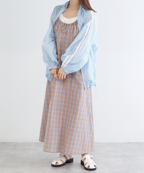 w closet（ダブルクローゼット）の「袖ラインナイロンジャケット