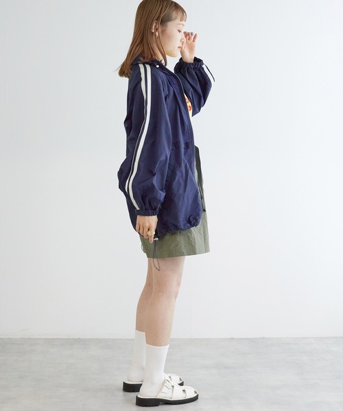 w closet（ダブルクローゼット）の「袖ラインナイロンジャケット（ブルゾン・レディース・ネイビー/サックスブルー/オフホワイト/エンジ/ブラック/カーキ・FREE）」の18枚目の写真