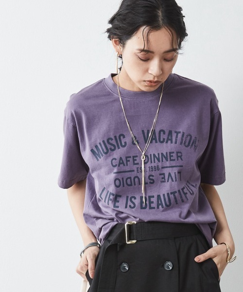 CHIC STYLE(シックスタイル)の「<大きいサイズ>綿100%ピグメント染ロゴプリントTシャツ シックスタイル(Tシャツ/カットソー・レディース・パープル/ネイビー系・5L/LL/4L/L/3L)」の2枚目の写真