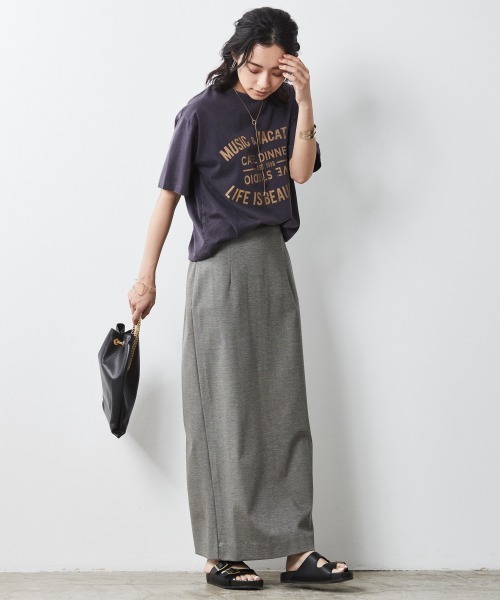 CHIC STYLE(シックスタイル)の「<大きいサイズ>綿100%ピグメント染ロゴプリントTシャツ シックスタイル(Tシャツ/カットソー・レディース・パープル/ネイビー系・5L/LL/4L/L/3L)」の5枚目の写真