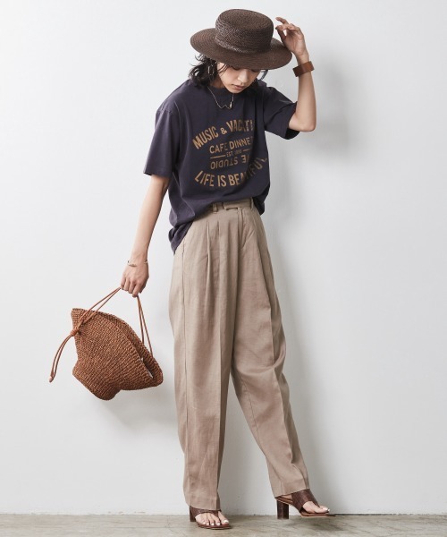 CHIC STYLE(シックスタイル)の「<大きいサイズ>綿100%ピグメント染ロゴプリントTシャツ シックスタイル(Tシャツ/カットソー・レディース・パープル/ネイビー系・5L/LL/4L/L/3L)」の4枚目の写真