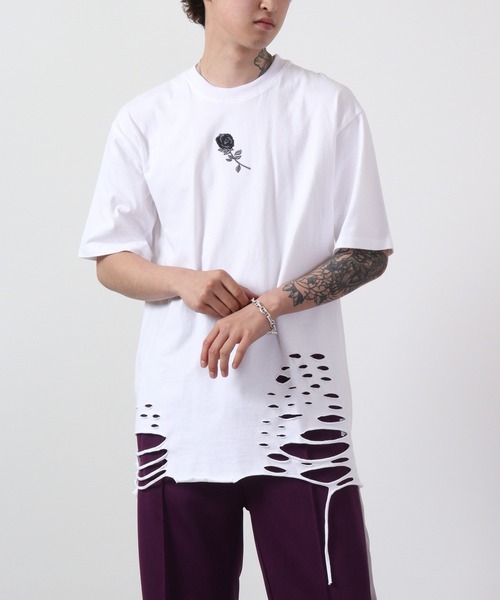 REGIEVO(レジエボ)の「REGIEVO ローズ刺繍古着風ビンテージTシャツ 半袖(Tシャツ/カットソー・メンズ・ブラック/オフホワイト・M/L)」の4枚目の写真