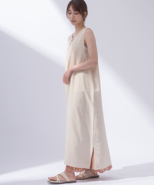 AnNet(アネット)の「麻混 パールボタン ノースリーブ ワンピース(ワンピース・レディース・ベージュ/ブラック・4L/3L)」の8枚目の写真
