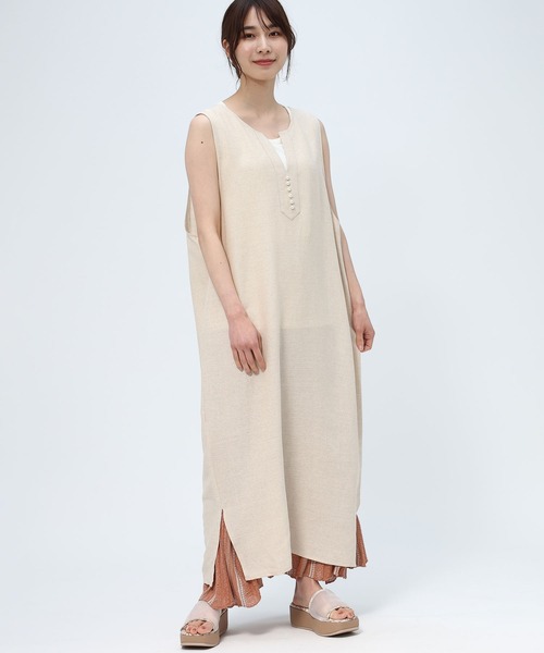 AnNet(アネット)の「麻混 パールボタン ノースリーブ ワンピース(ワンピース・レディース・ベージュ/ブラック・4L/3L)」の9枚目の写真