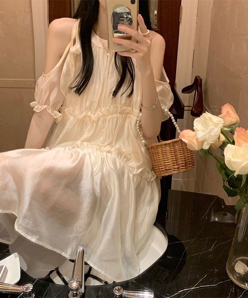 gossip!ロサンゼルス(ゴシップロサンゼルス)の「YUGA ストラップレス ワンピース(ワンピース・レディース・オフホワイト・M/L)」の8枚目の写真