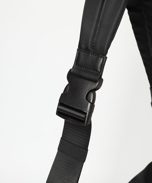 niko and...（ニコアンド）の「オリジナルダブルポケットショルダーバッグ（ショルダーバッグ・レディース・カーキ/ブラック/グレー・0）」の12枚目の写真