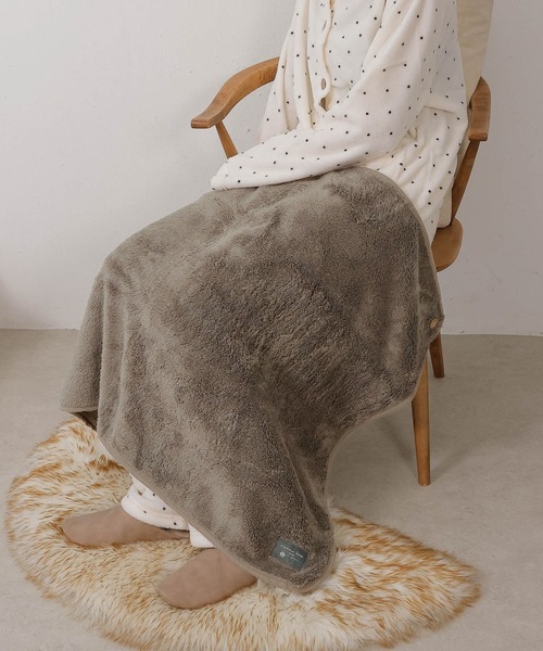 emesuelee（エメスーリー）の「4wayふわふわモフモフブランケットS（ブランケット・レディース・モスグリーン/アイボリー/モカ/ライトグレー/ブルー・フリー）」の3枚目の写真