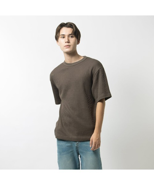 Reebok(リーボック)の「クラシック テクスチャー Tシャツ / CLASSIC WDE TEXTURE TEE(Tシャツ/カットソー・メンズ・ブラック/ダークブラウン・MEDIUM/LARGE/SMALL/XX-LARGE/X-LARGE/X-SMALL)」の13枚目の写真