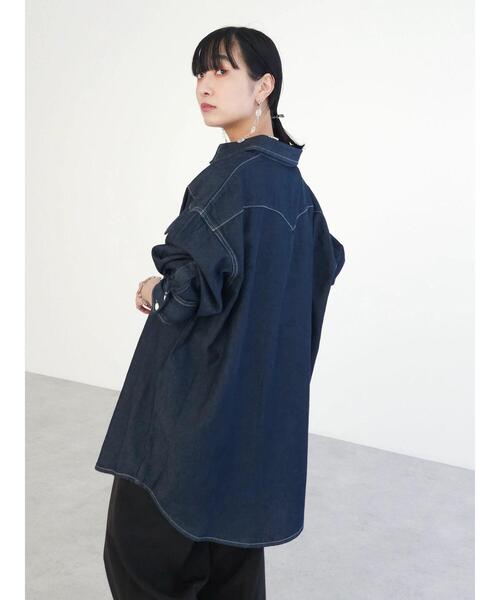 Green　Parks（グリーンパークス）の「ウエスタンBigデニムシャツ（チュニック・レディース・ダークインディゴブルー/インディゴブルー・FREE）」の16枚目の写真