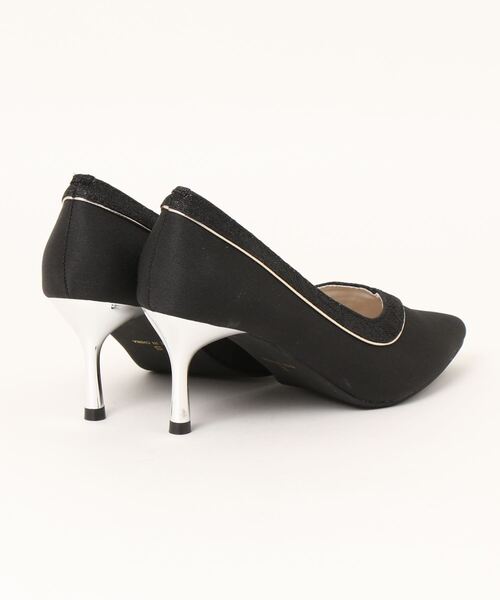 Realta（レアルタ）の「Realta(レアルタ)6.5cmヒールクロスラインアシンメトリーメッキヒールパンプス（パンプス・レディース・ブラック/ホワイト・L/LL/M/S）」の3枚目の写真