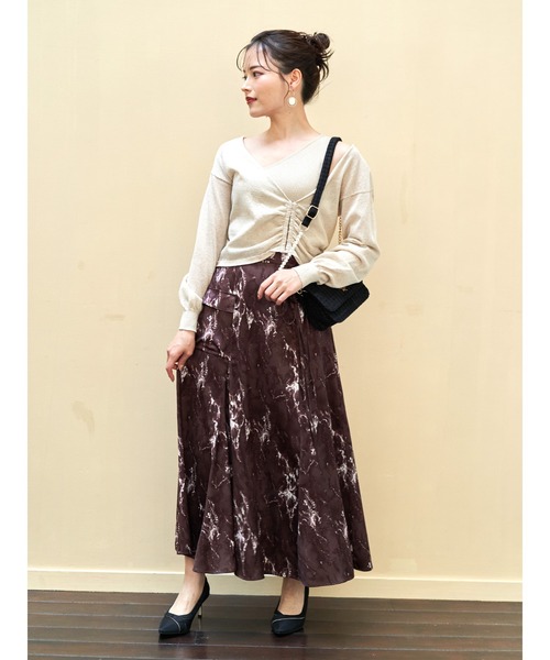 Realta（レアルタ）の「Realta(レアルタ)6.5cmヒールクロスラインアシンメトリーメッキヒールパンプス（パンプス・レディース・ブラック/ホワイト・L/LL/M/S）」の20枚目の写真