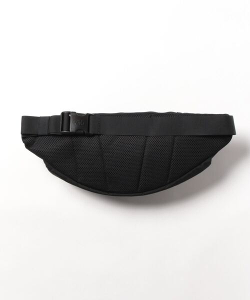 THE NORTH FACE（ザノースフェイス）の「【THE NORTH FACE/ザ ノースフェイス】スウィープ（ボディバッグ/ウエストポーチ・レディース・ブラック/ベージュ・FREE）」の3枚目の写真