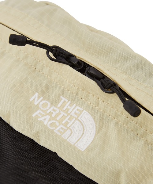 THE NORTH FACE（ザノースフェイス）の「【THE NORTH FACE/ザ ノースフェイス】スウィープ（ボディバッグ/ウエストポーチ・レディース・ブラック/ベージュ・FREE）」の10枚目の写真