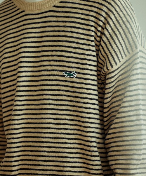 TOWNCRAFT（タウンクラフト）の「TOWN CRAFT/タウンクラフト 別注 リラックスフィット ワンポイントロゴ クルーネックニットプルオーバー/ロゴニット/ビックシルエット/アクリルニット（ニット/セーター・メンズ・ベージュ/ブラック/ホワイト/サックスブルー/オレンジ/グリーン/チャコール・MEDIUM/LARGE）」の10枚目の写真