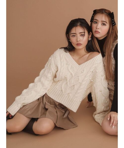 CALNAMUR(カルナムール)の「星空Vネックニットトップス(ニット/セーター・レディース・ネイビー/アイボリー・FREE)」の5枚目の写真