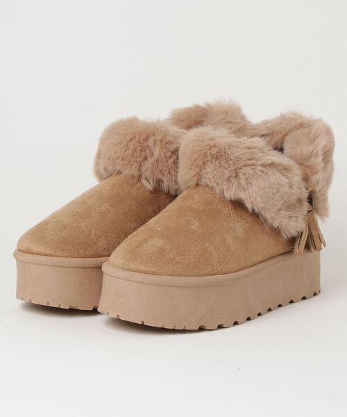 chumchum（チャムチャム）の「厚底ボアムートンブーツ（ブーツ・レディース・ブラック/ダークブラウン/ベージュ・M/L/LL/S）」の3枚目の写真