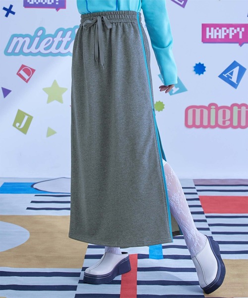 miette(ミエット)の「サイドラインラメ裏毛スカート(スカート・レディース・グレー/ブラック・FREE)」の1枚目の写真
