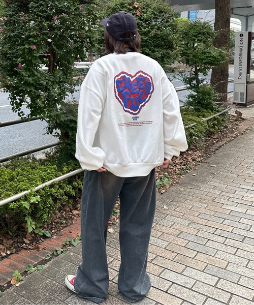 kutir（クティール）の「裏起毛ぷくぷくハートスウェットプルオーバー（スウェット・レディース・オートミール/チャコールグレー/オフホワイト・FREE）」の11枚目の写真