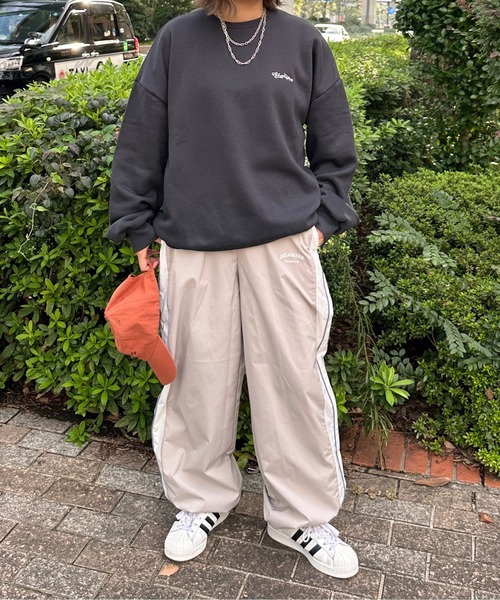 kutir（クティール）の「裏起毛ぷくぷくハートスウェットプルオーバー（スウェット・レディース・オートミール/チャコールグレー/オフホワイト・FREE）」の18枚目の写真