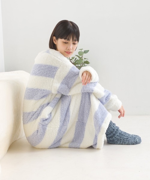 OMNES(オムネス)の「あったかふわシャギーワンピース長袖(ワンピース・レディース・チャコール/オフホワイト/ホワイト×ブルー/ピンク・FREE)」の1枚目の写真