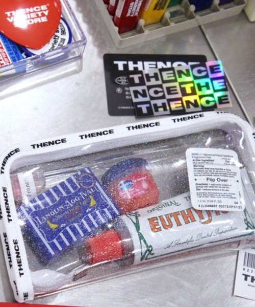 THENCE(デンス)の「THENCE/GLITTERポーチ/デンス/ペンケース/韓国雑貨/2100623(その他雑貨・レディース・ホワイト/ブラック・0)」の4枚目の写真