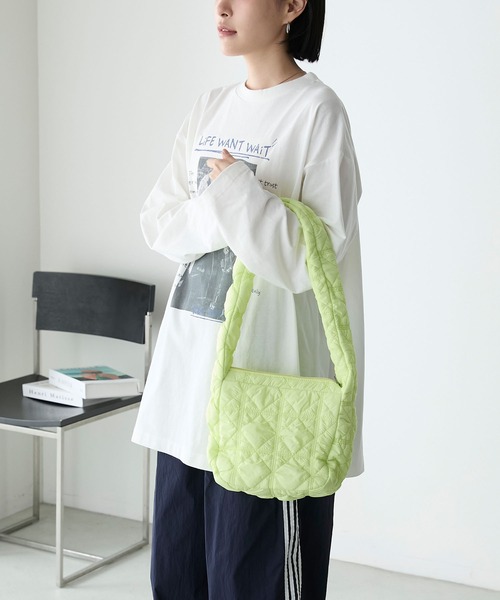 forksy.(フォルクシー)の「【forksy.】ピクシーキルティングショルダーバック(ショルダーバッグ・レディース・ブラック/アイボリー/シルバー/ライトイエロー・FREE)」の17枚目の写真