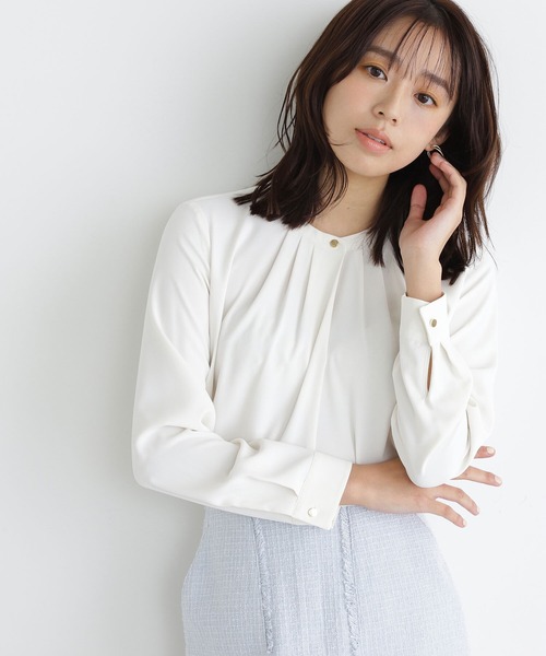 NATURAL BEAUTY BASIC（ナチュラルビューティーベーシック）の「◇フロントタックブラウス（シャツ/ブラウス・レディース・オフホワイト/ラベンダー/グレイッシュベージュ/ライトグリーン・MEDIUM/SMALL）」の2枚目の写真