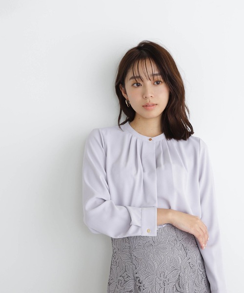 NATURAL BEAUTY BASIC（ナチュラルビューティーベーシック）の「◇フロントタックブラウス（シャツ/ブラウス・レディース・オフホワイト/ラベンダー/グレイッシュベージュ/ライトグリーン・MEDIUM/SMALL）」の20枚目の写真