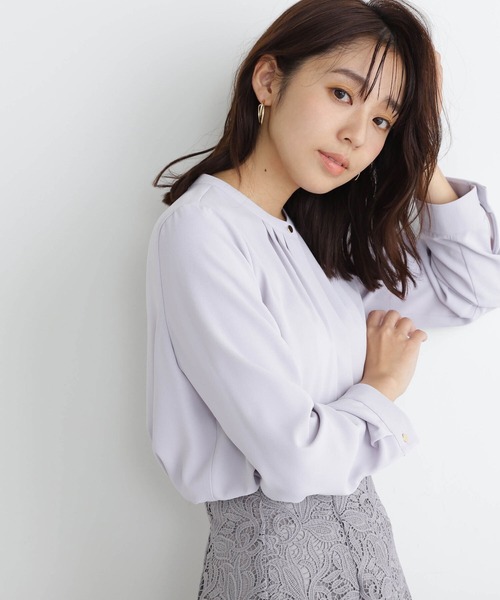 NATURAL BEAUTY BASIC（ナチュラルビューティーベーシック）の「◇フロントタックブラウス（シャツ/ブラウス・レディース・オフホワイト/ラベンダー/グレイッシュベージュ/ライトグリーン・MEDIUM/SMALL）」の21枚目の写真