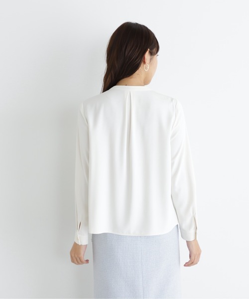 NATURAL BEAUTY BASIC（ナチュラルビューティーベーシック）の「◇フロントタックブラウス（シャツ/ブラウス・レディース・オフホワイト/ラベンダー/グレイッシュベージュ/ライトグリーン・MEDIUM/SMALL）」の10枚目の写真