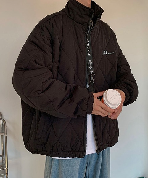 【BENDER TOKYO】オーバーサイズ ワンポイント ワッペンロゴ スタンドカラー キルティングブルゾン/中綿ブルゾン