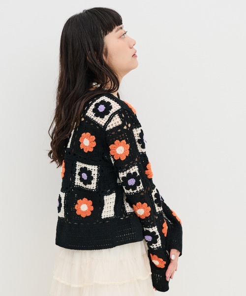 MERLOT（メルロー）の「かぎ針編みカーディガン（カーディガン/ボレロ・レディース・ブラック/ナチュラル・FREE）」の6枚目の写真