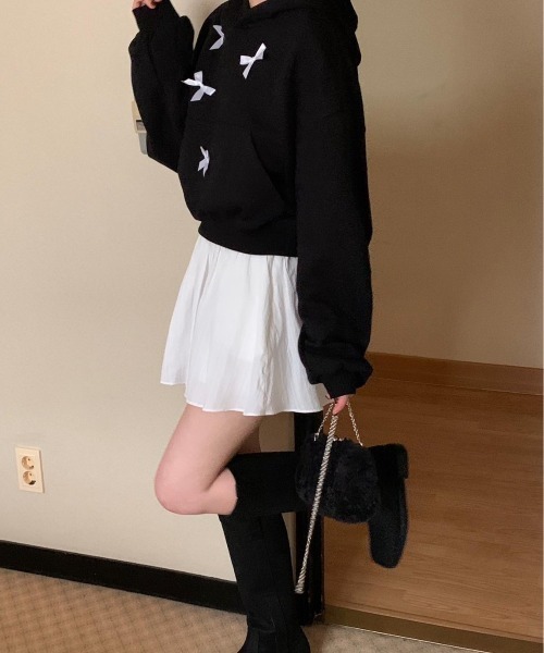 almo(アルモ)の「メニーリボンスエットパーカー(BQ)(パーカー・レディース・ブラック・FREE)」の2枚目の写真