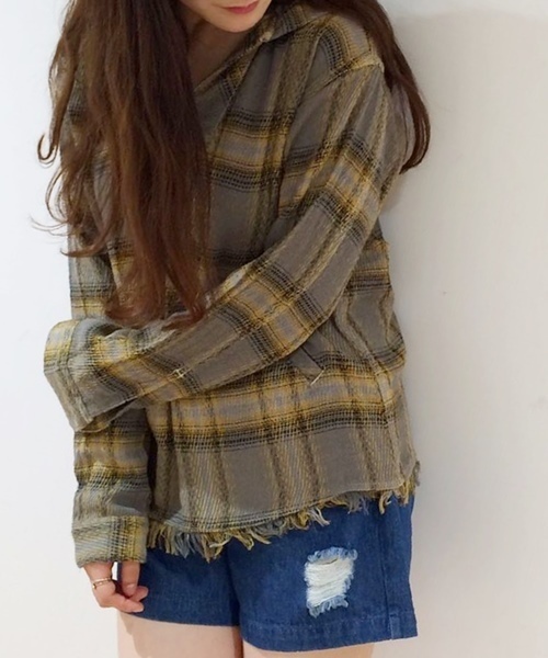 Kastane（カスタネ）の「カルゼフリンジフードPO（シャツ/ブラウス・レディース・カーキ/レッド/ホワイト/ピンク・FREE）」の3枚目の写真