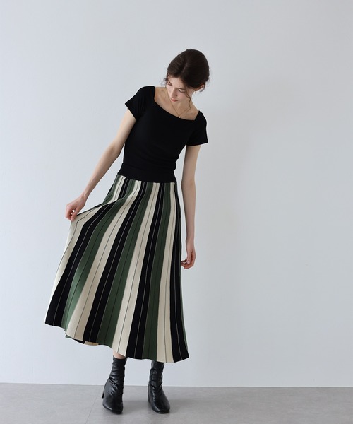 BLUEEAST(ブルーイースト)の「半袖オフショルボーダーTシャツ(Tシャツ/カットソー・レディース・グレー/ブラック/ホワイト系/ブラック系/パープル系・MEDIUM)」の14枚目の写真