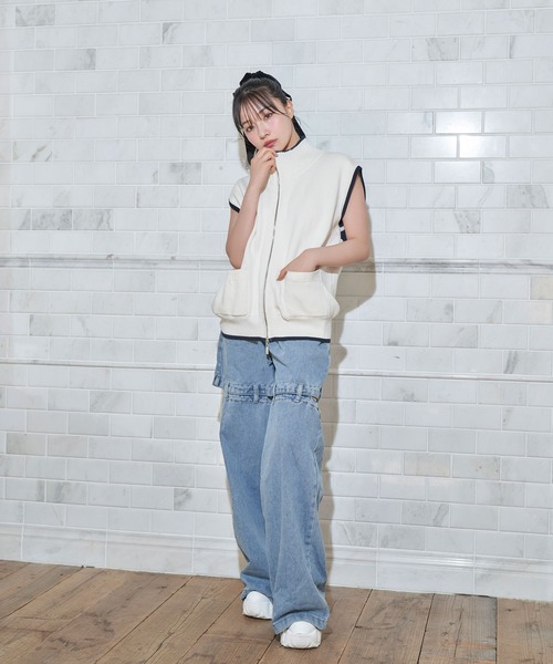 ANDGEEBEE(アンジービー)の「バックロゴジップベスト(ベスト・レディース・アイボリー/チャコールグレー・FREE)」の17枚目の写真