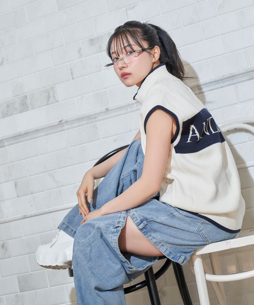 ANDGEEBEE(アンジービー)の「バックロゴジップベスト(ベスト・レディース・アイボリー/チャコールグレー・FREE)」の14枚目の写真