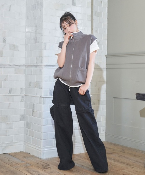 ANDGEEBEE(アンジービー)の「バックロゴジップベスト(ベスト・レディース・アイボリー/チャコールグレー・FREE)」の8枚目の写真