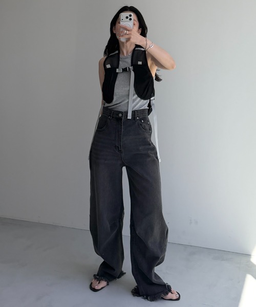 wee9s(ウィークス)の「curve denim / カーブデニム(デニムパンツ・レディース・アイボリー/ブラック・M/S)」の6枚目の写真